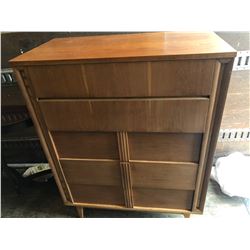 MID-CENTURY 5 DRAWER DRESSER