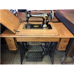 SINGER ANTIQUE TREADLE SEWING MACHINE WITH CABINET