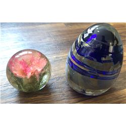 GR OF 2 BLOWN GLASS VINTAGE PAPER WEIGHTS - SIGNED   HAFOD GRANGE