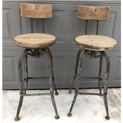 GR OF 2, METAL / WOOD SWIVEL BAR HEIGHT STOOLS