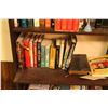 Image 9 : Bookshelf & Books B
