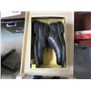 Image 3 : ONE PAIR LEATHER SHOES WITH INSTANT SHINE SPONGE (HUNTERS BAY) *SIZE 13 WIDE* (FULL GRAIN LEATHER)