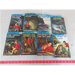 LOT OF HARDY BOYS BOOKS