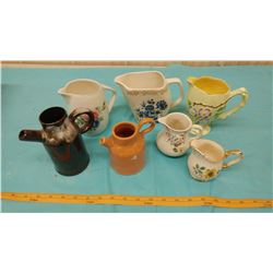 LOT OF ASSORTED CREAMERS