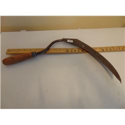 ANTIQUE HAND SICKLE