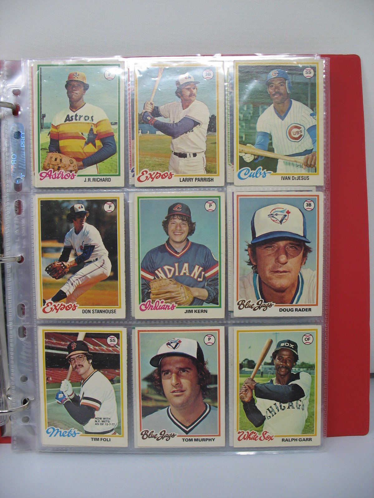 BASEBALL CARDS (ALBUM OF 90 DIFFERENT CARDS) *SOME FROM 1977*
