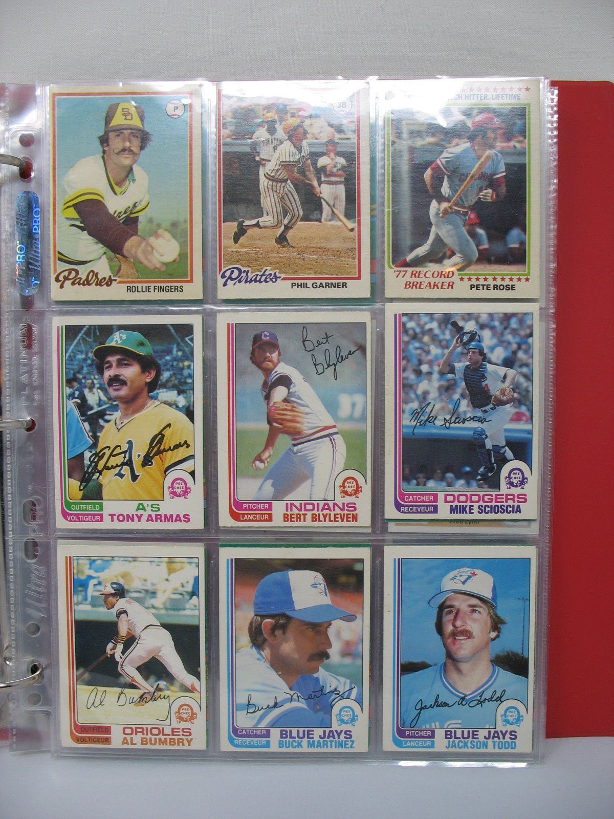 BASEBALL CARDS (ALBUM OF 90 DIFFERENT CARDS) *SOME FROM 1977*