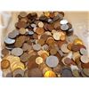 Image 3 : 4 POUNDS OF FORIEGN COINS