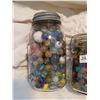 Image 3 : 2 JARS FULL OF MARBLES