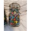 Image 6 : 2 JARS FULL OF MARBLES