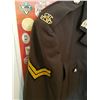 Image 5 : RCMP BROWN SURGE WITH SHOULDER BADGES AND CRESTS