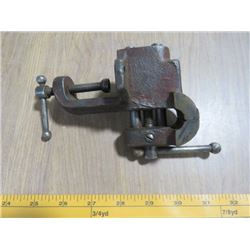 OLD CAST IRON VICE