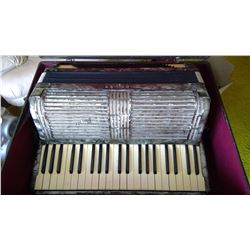 Hohner Accordian with case