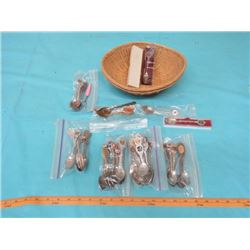 LOT OF COLLECTOR SPOONS