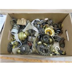 LOT OF ASSORTED LAMP PARTS (BURNERS, COLLARS, WICKS, ALADDIN PIECES)