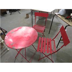 METAL TABLE AND TWO CHAIRS (TABLE 28" X 23")