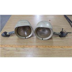 ONE PAIR OF AUTOMOBILE HEADLIGHTS (UNKNOWN YEAR OR MODEL)