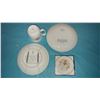 Image 2 : LOT OF ASSORTED ROYALTY DISHES (THREE PLATES AND ONE MUG)