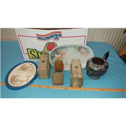 LOT OF ASSORTED ITEMS (PARTIAL BUTTER PRESSES, PLATE, ETC.)