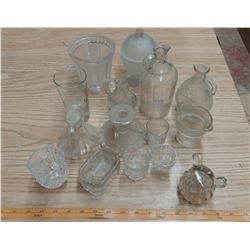 LOT OF ASSORTED GLASSWARE