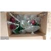 Image 3 : LOT OF ASSORTED COLLECTIBLES AND GLASSWARE