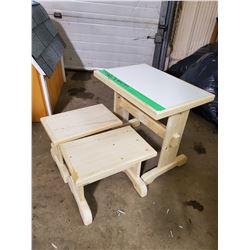 CHILDS TABLE 16X22.5X19.75" WITH TWO BENCHES 10X15.5X11.5"