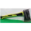 Image 2 : DELUXE FORGED AXE