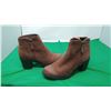 Image 4 : NATURAL REFLECTIONS ANKLE BOOTS   SIZE 8