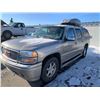 Image 4 : Year: 2002 Make: GMC Model: Yukon XL Vehicle Type: Multipurpose Vehicle (MPV) Mileage: 356438KM Plat