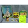 Image 1 : Group of vintage character collectibles