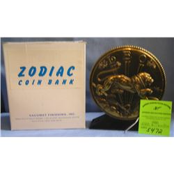 Vintage Leo coin bank mint with original box