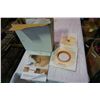 Image 5 : UNIVERSAL TUB AND SHOWER FAUCET, TOILET SEAT, AND SEWER SEALERS