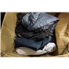 Image 2 : BOX OF PILLOWS AND BOX OF JEANS, BED SHEETS, AND TOWELS