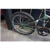 Image 3 : GREEN AND GREY NO NAME BMX BIKE
