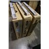 Image 5 : 3 LEDA LIGHT FLUORESCENT LIGHT FIXTURES W/ BULBS 2 x 2 FOOT