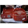 Image 3 : LOT OF 4 COOLER BAGS AND BUDWEISER STROFOAM COOLER
