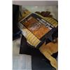 Image 4 : WHITE 3 DRAWER ORGANIZER AND WORK GLOVES