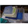 Image 3 : LOT OF PLASTIC BINS