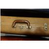 Image 4 : 5 VINTAGE SUITCASES W/ BOX OF ESTATE GOODS AND BABY GATE