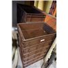 Image 1 : LOT OF BROWN PLASTIC BINS