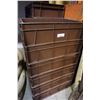 Image 3 : LOT OF BROWN PLASTIC BINS