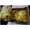 Image 3 : BOX OF MAGNETIC CLIPS