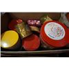 Image 4 : 2 BOXES OF COLLECTIBLE TINS