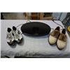 Image 1 : IPOD DOCK AND 2 PAIRS OF GOLF SHOES SIZE 8W AND 6