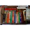 Image 3 : BOX OF DANIELLE STEELE HARDCOVER BOOKS AND SOFT COVER BOOKS