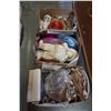 Image 1 : LOT OF 3 BOXES OF COLLECTIBLES