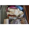 Image 2 : LOT OF 3 BOXES OF COLLECTIBLES