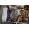 Image 3 : LOT OF 3 BOXES OF COLLECTIBLES