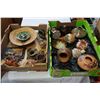 Image 1 : 2 TRAYS OF STUDIO AND OTHER POTTERY