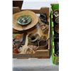 Image 2 : 2 TRAYS OF STUDIO AND OTHER POTTERY